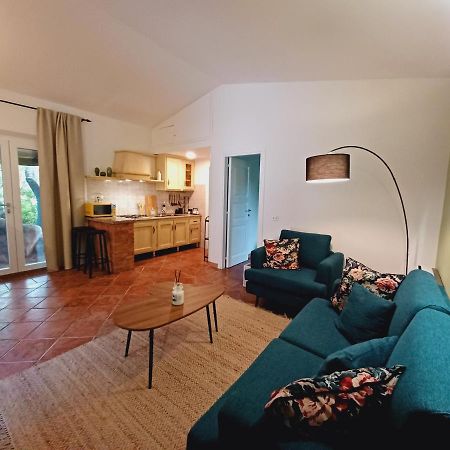 Suite Mirialveda San Pantaleo Eksteriør billede